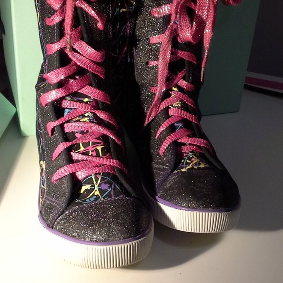 🩷HOST PICK🩷MONSTER HIGH  "high" tall sneakers - Picture 6 of 6
